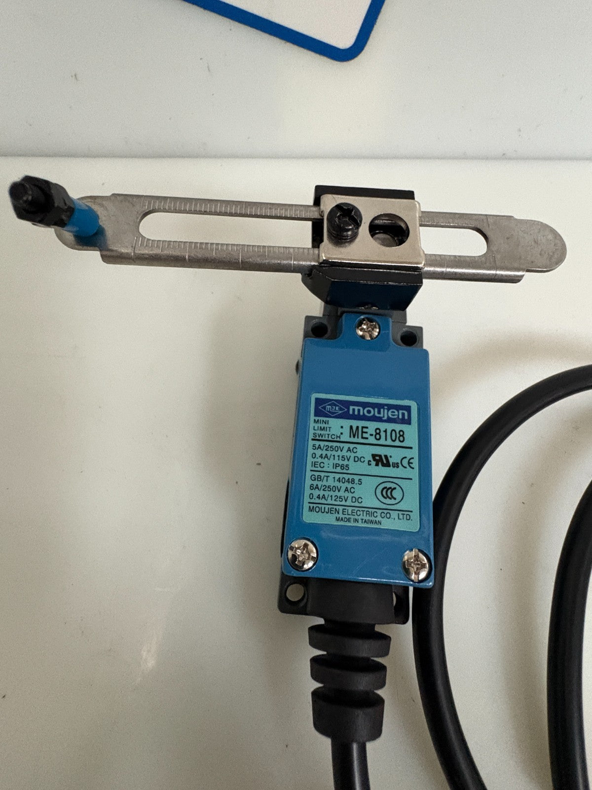 MOUJEN MINI LIMIT SWITCH ME-8108 W/CABLE