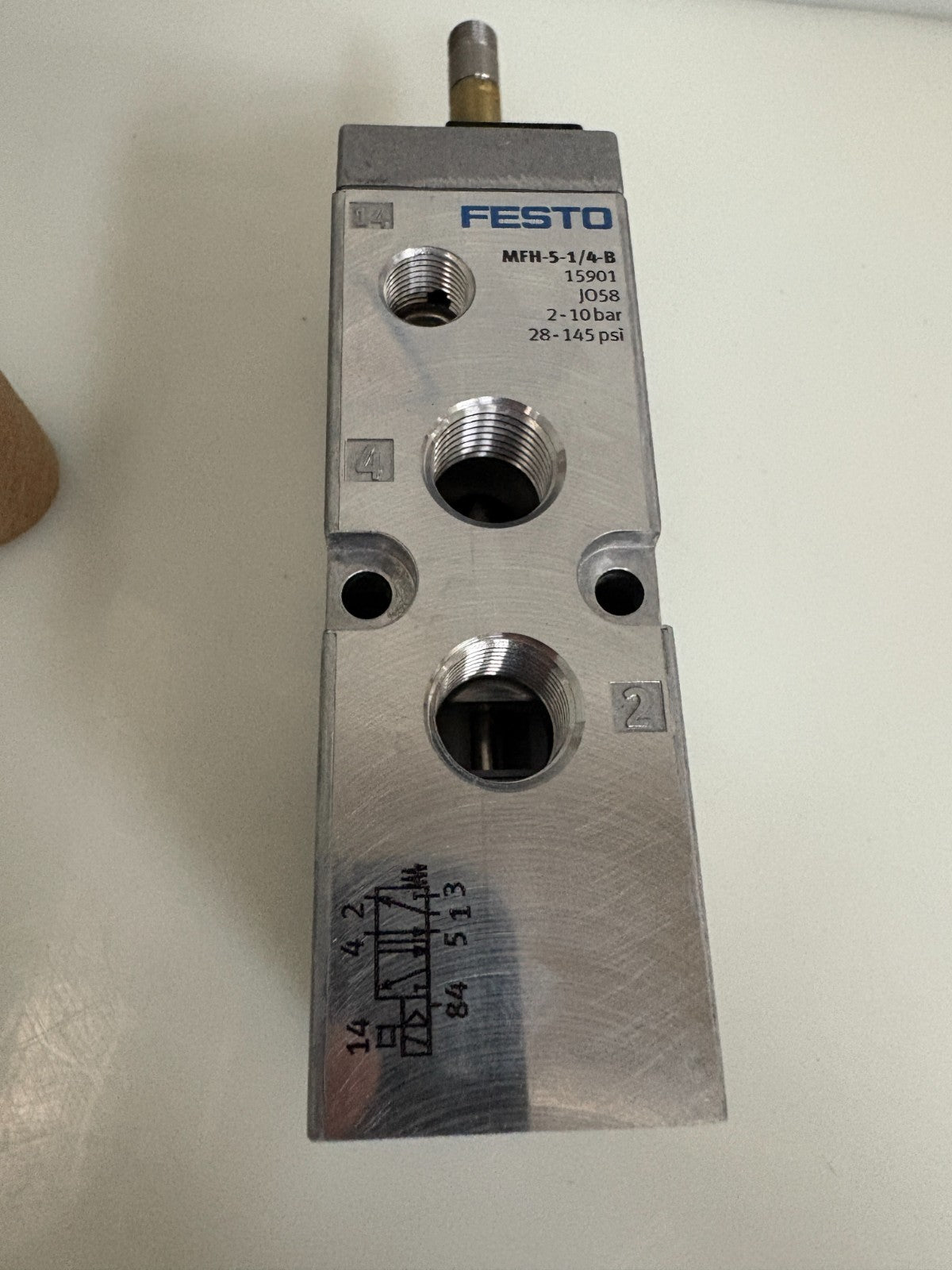 FESTO SOLENOID VALVE 15901 MFH-5-1/4-B