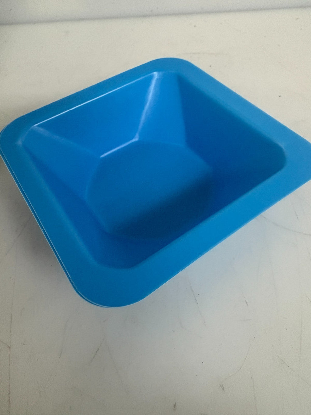 VWR MED SQUARE WEIGH BOAT 100ML #10770-406 EUR #611-3114 500/BOX1