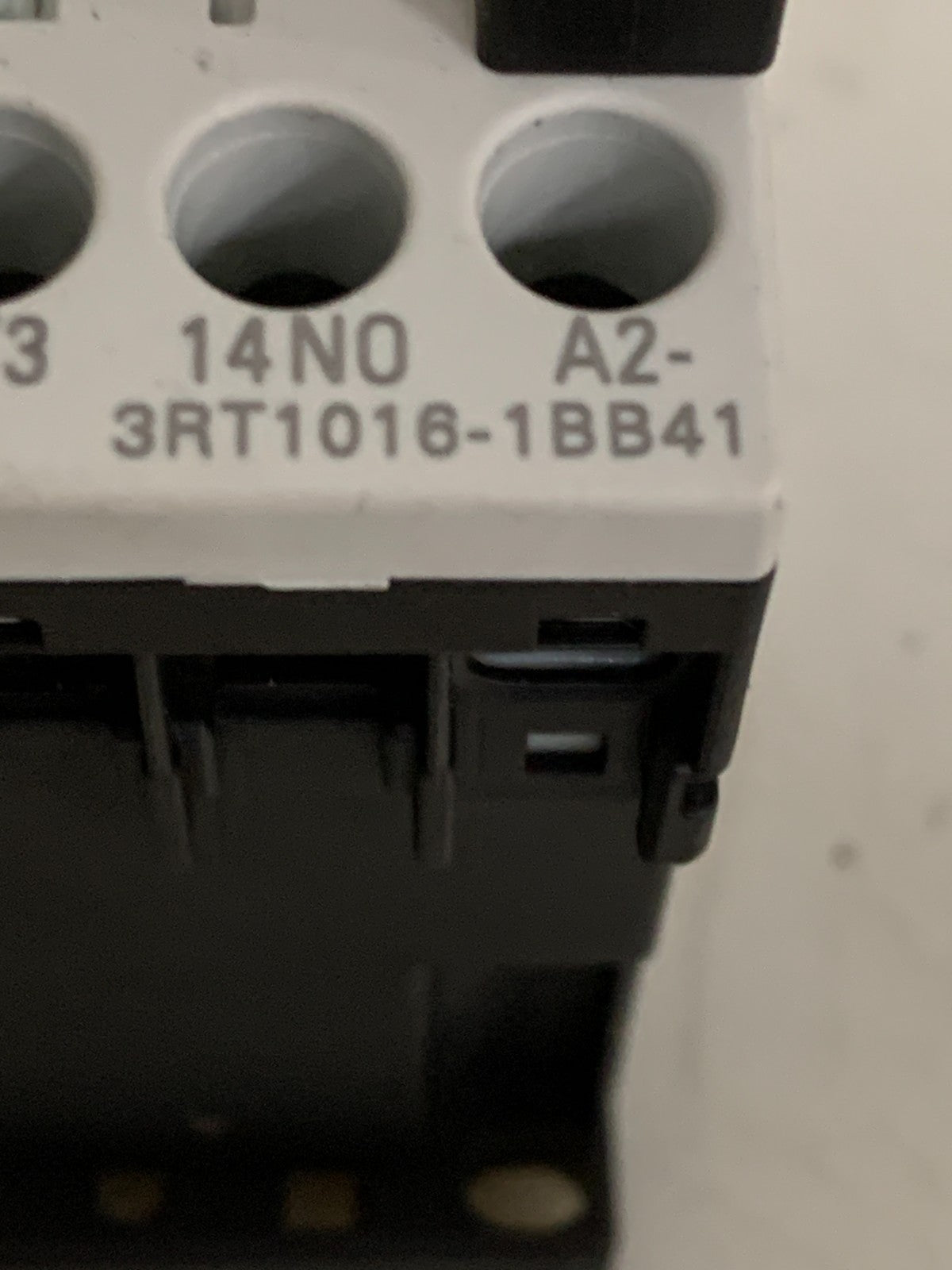LOT OF 2 SIEMENS CONTACTOR 3RT1016-1BB41 W/3RT-191-1BB00