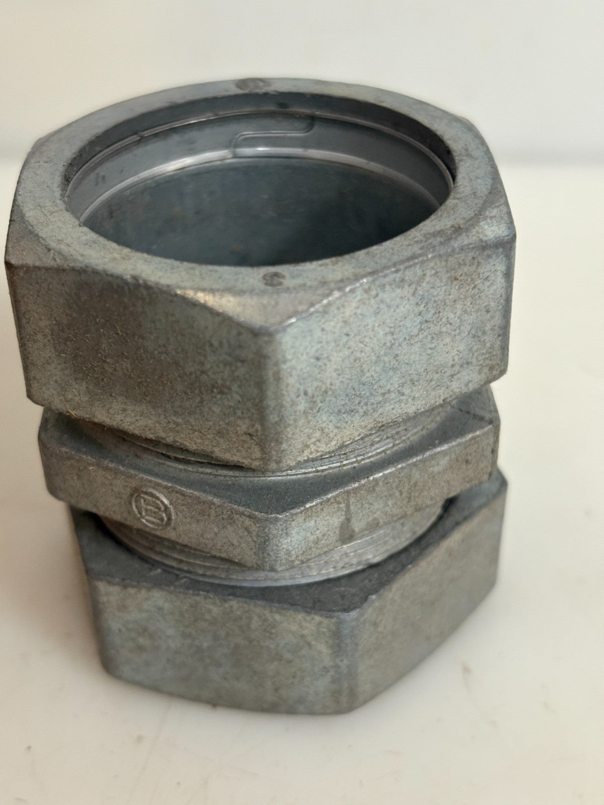 LOT OF 10 BRIDGEPORT EMT 1 1/4" COMPRESSION COUPLING #263-DC
