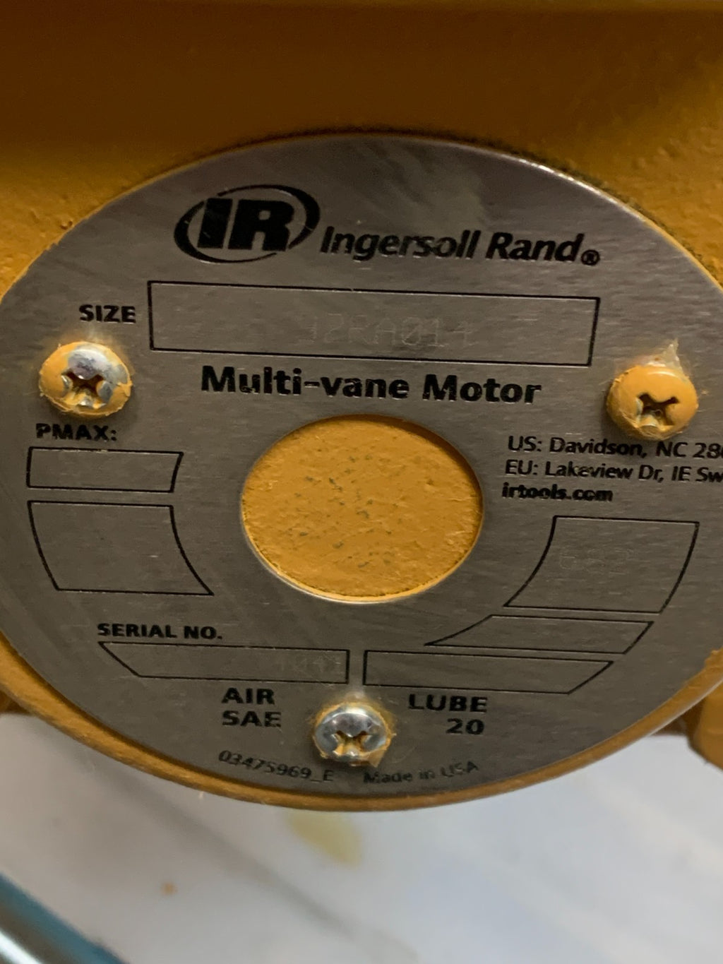INGERSOLL RAND REVERSIBLE MULTI VANE AIR MOTOR 8.15 HP 92RA014  682 RPM3