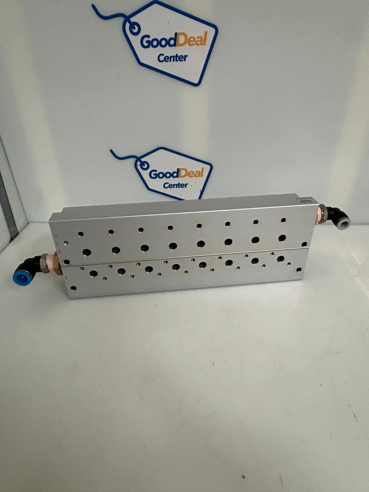 FESTO MANIFOLD BLOCK 8026401 VABM-B10-30E-G34-8-P3
