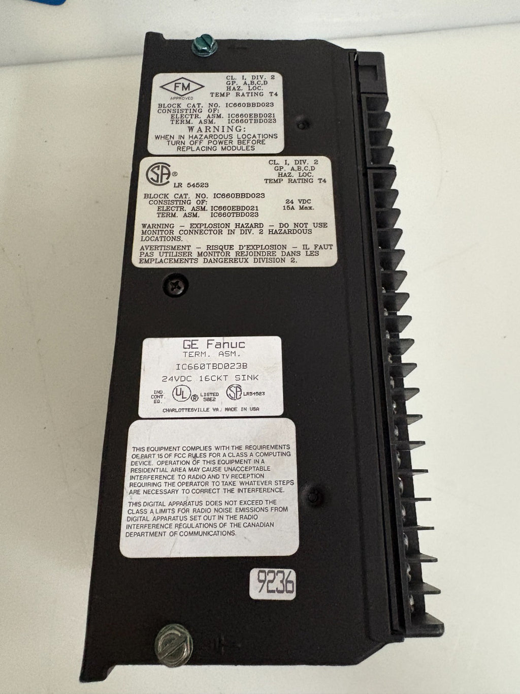GE FANUC GENIUS 24 VDC SINK IN/OUT IC660TBD023B  W/IC660BBD0234