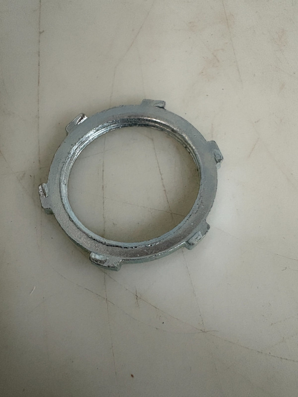 ABB THOMAS & BETTS STEEL 1" LOCKNUTS 100 IN BOX1