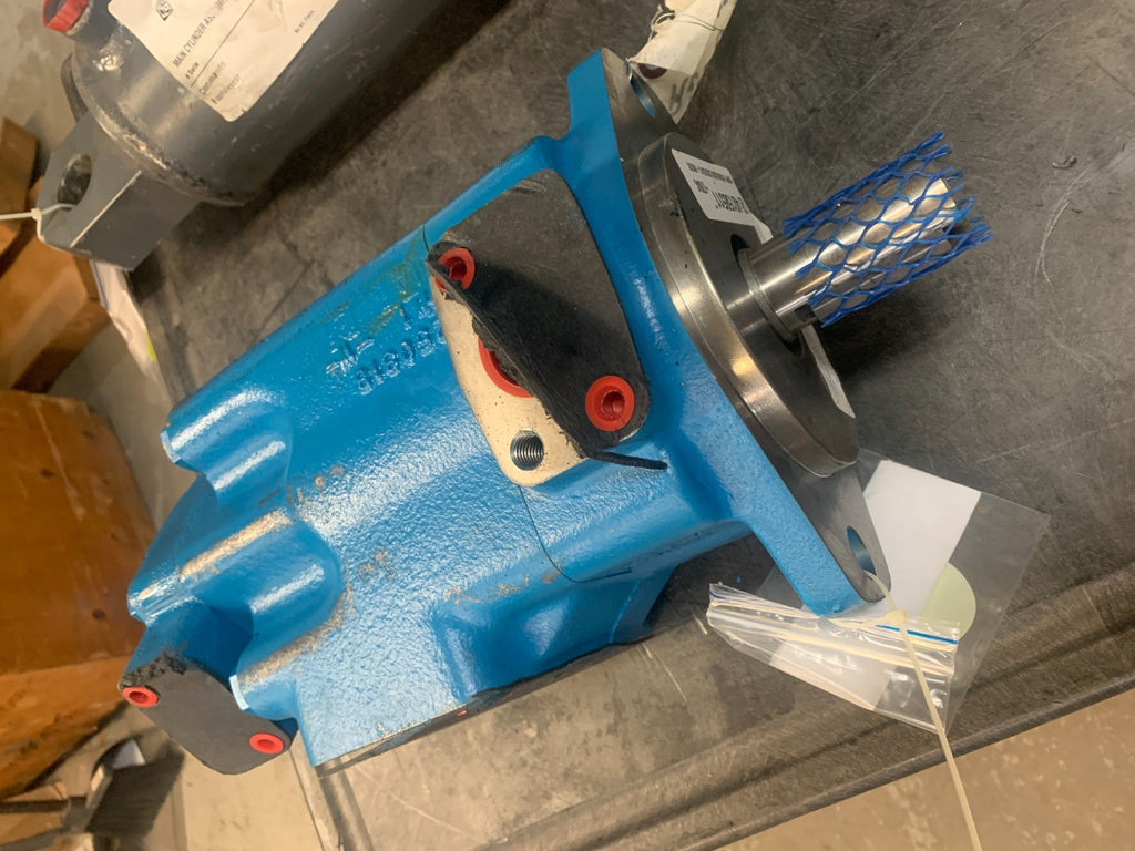 EATON VICKERS HYDRAULIC VANE PUMP 3520V30A12-IBB10-1800