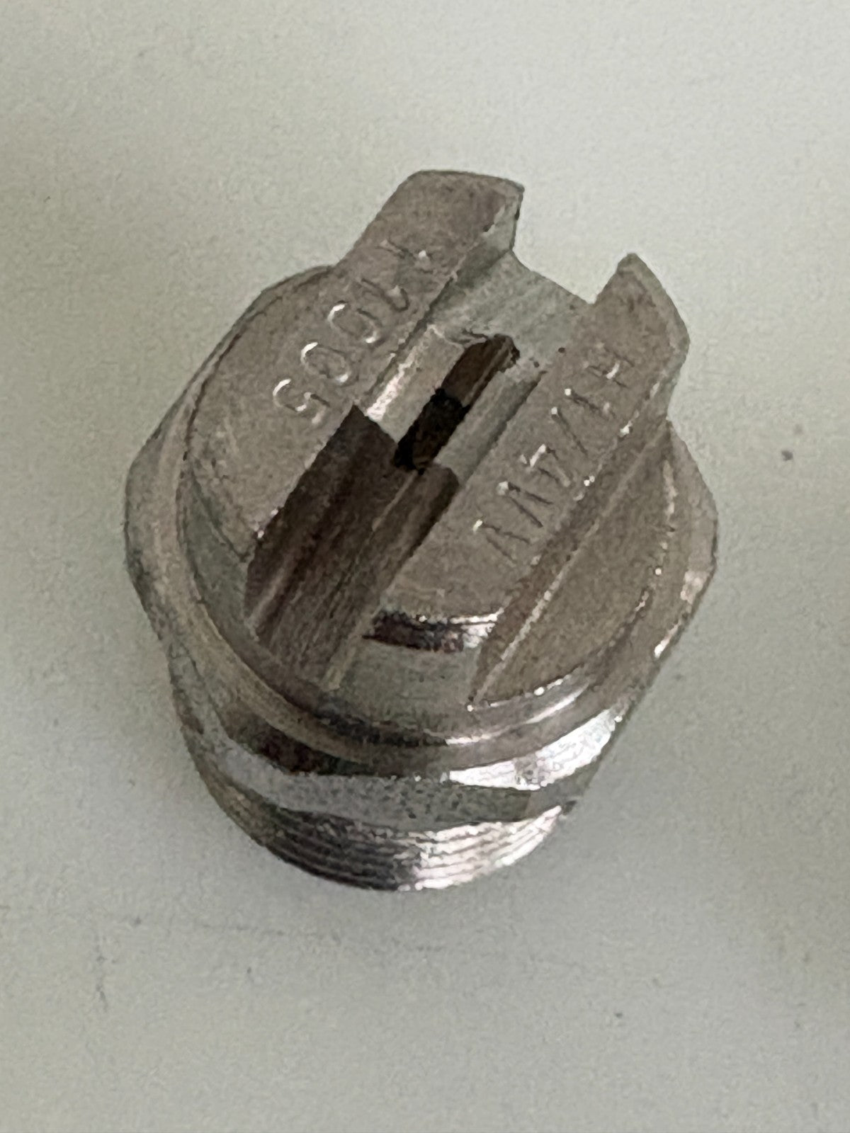 LOT OF 15 SPRAYING SYSTEMS VEEJET SPRAY NOZZLE 303 S STEEL H1/4VV-SS11005