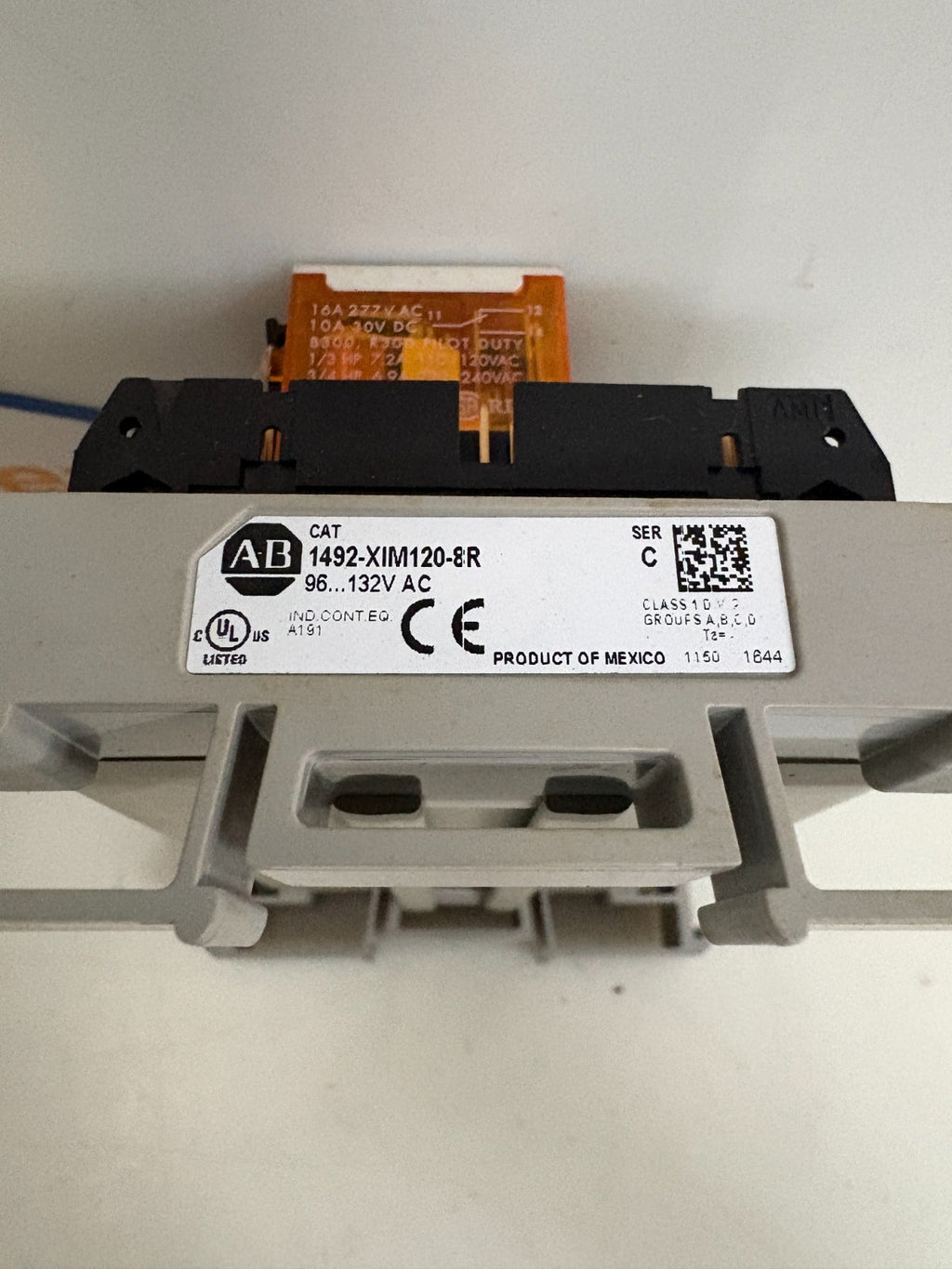 ALLEN BRADLEY RELAY MASTER MODULE 12 PIN 1492-X1M20120-8R SER C