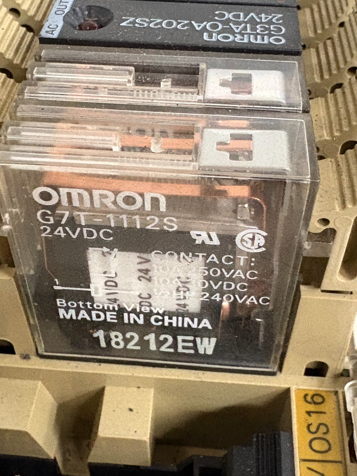 OMRON 16 RELAY TERMINAL BLOCK W/RELAY G7TC-0C16