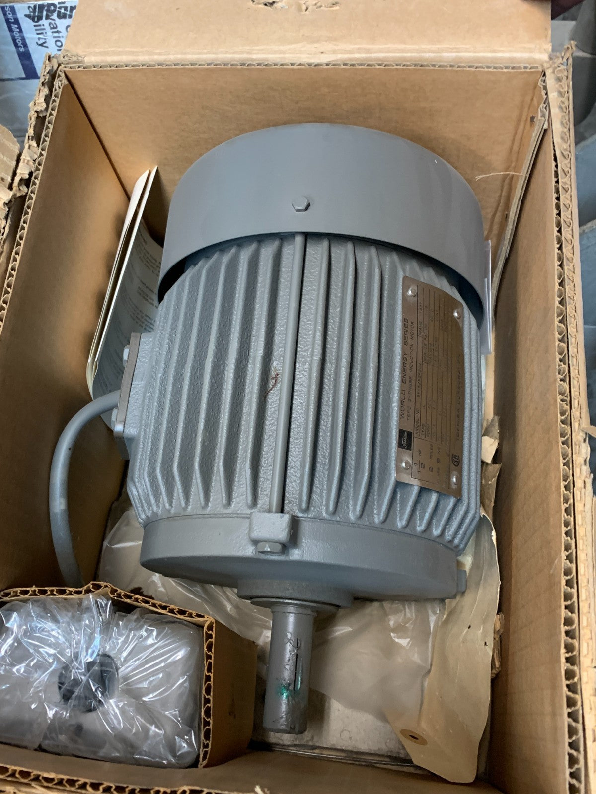 TOSHIBA WORLD ENERGY SERIES 3 PHASE INDUCTION MOTOR 1.5HP #BY152FGF204