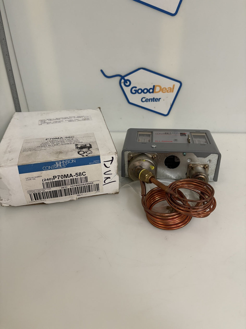 JOHNSON CONTROLS DUAL PRESSURE CONTROL P70MA-58C