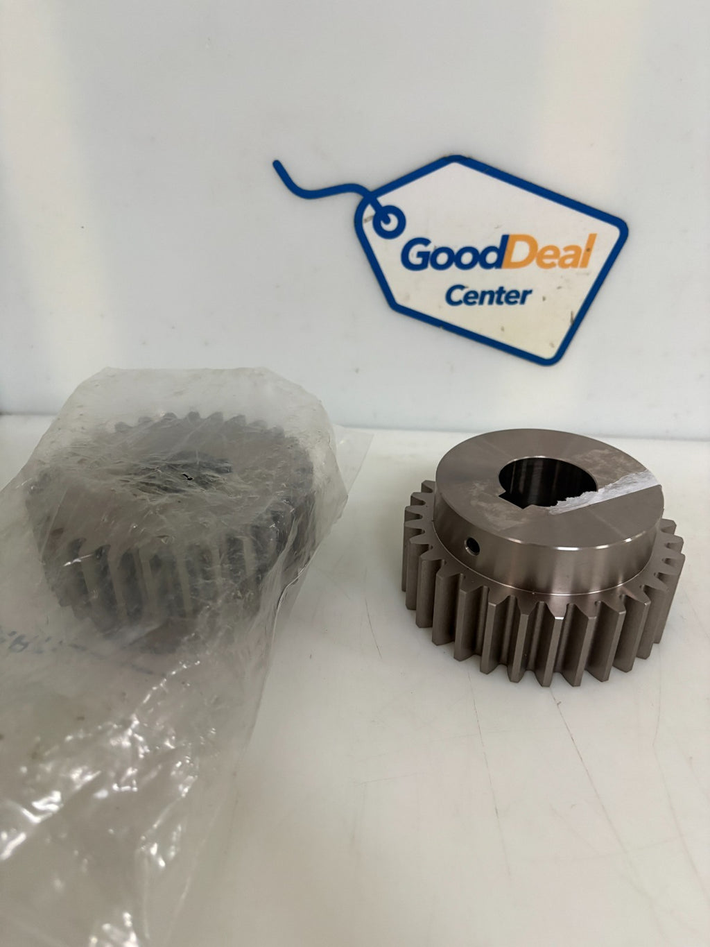 LOT OF 2 SPUR GEAR 30 TEETH 32 MM BORE DIA.20 DEG. M3.0 #906-002600