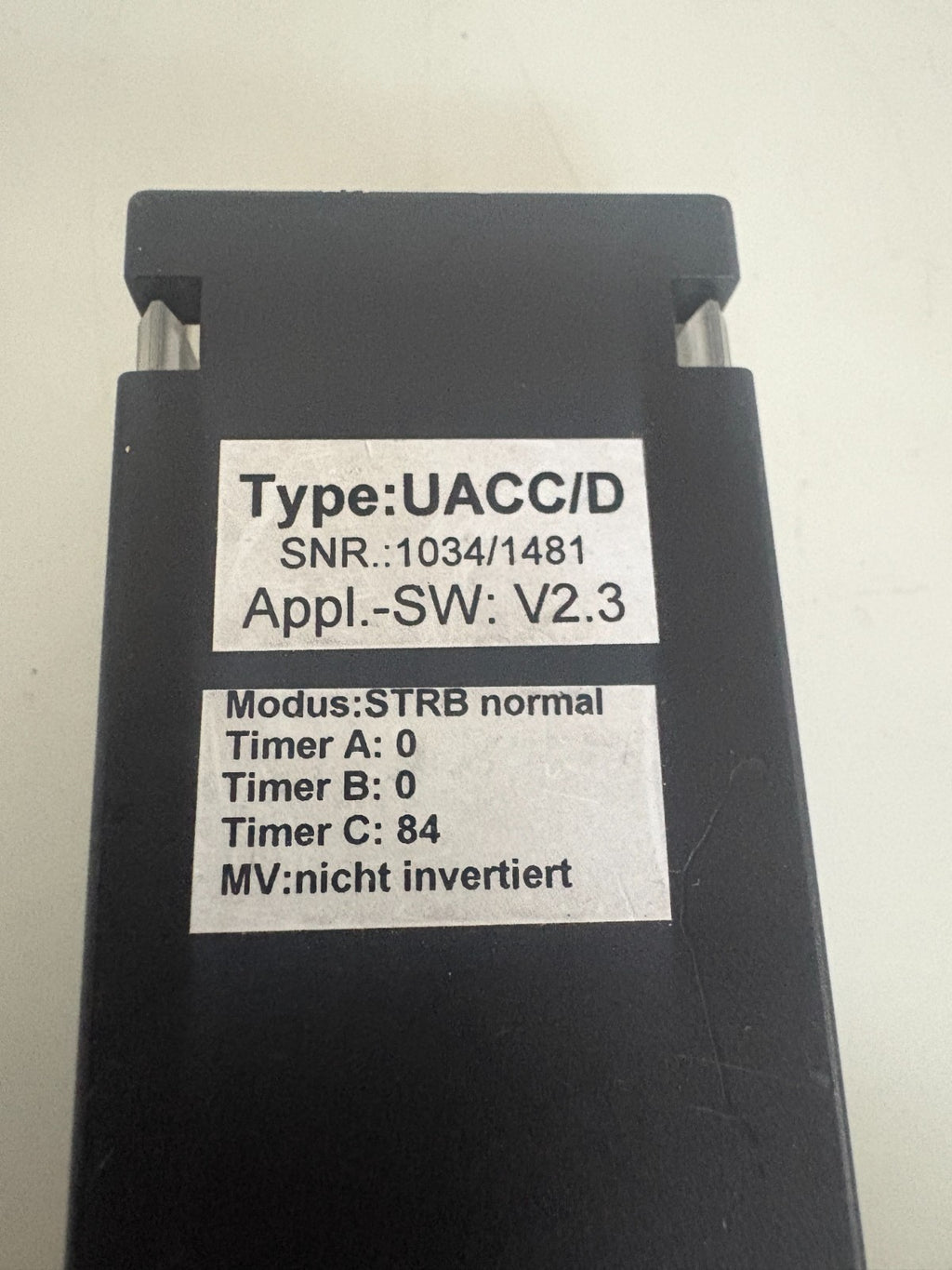 KNAPP NICHT INVERTIERT CONTROL UACC/D V 2.32