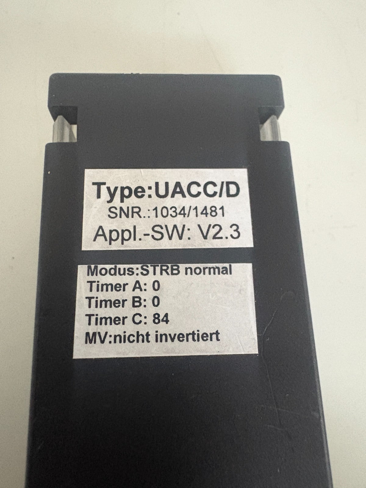 KNAPP NICHT INVERTIERT CONTROL UACC/D V 2.32