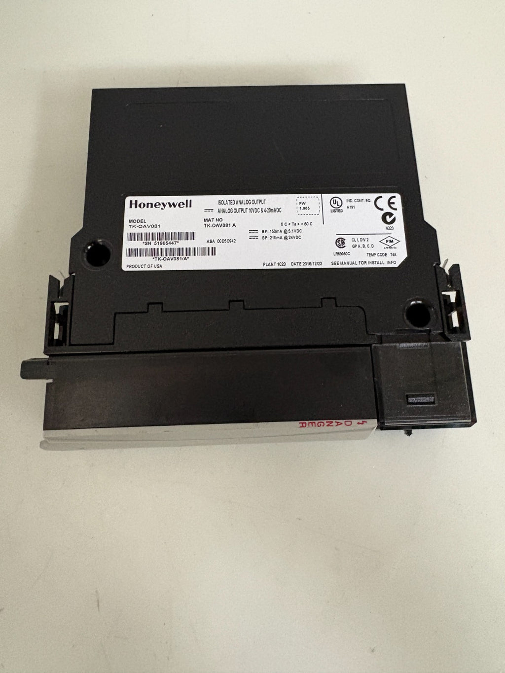 HONEYWELL ISOLATED ANALOG OUTPUT MODULE TK-0AV081 A