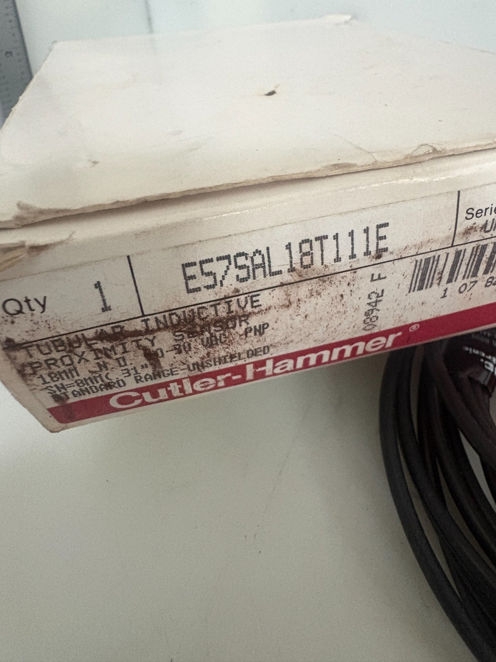 EATON CUTLER HAMMER TUBULAR INDUCTIVE SENSOR E57SAL18T111E3