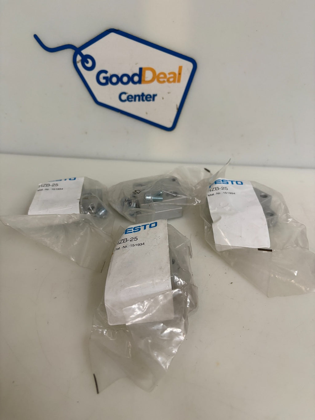 LOT OF 4 FESTO FOOT MOUNTING HZB-25 151934