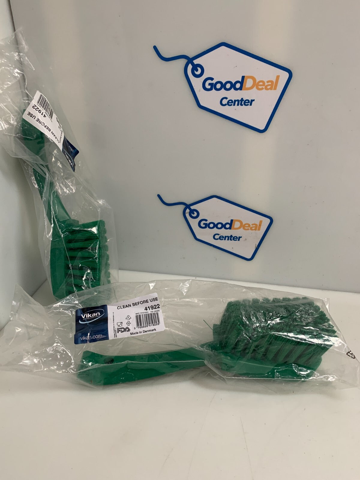 LOT OF 2  VIKAN HEAVY DUTY FDA APPROVED 10" GREEN BRUSH #41922
