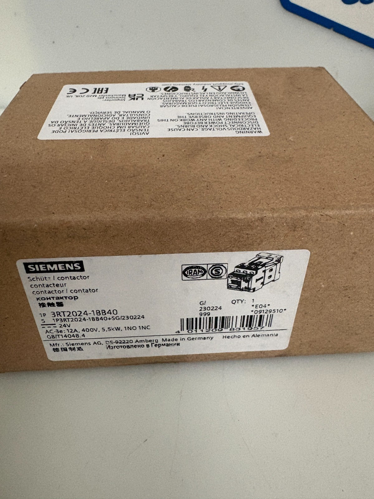 LOT OF 2 SIEMENS CONTACTOR 3RT2024-1BB40