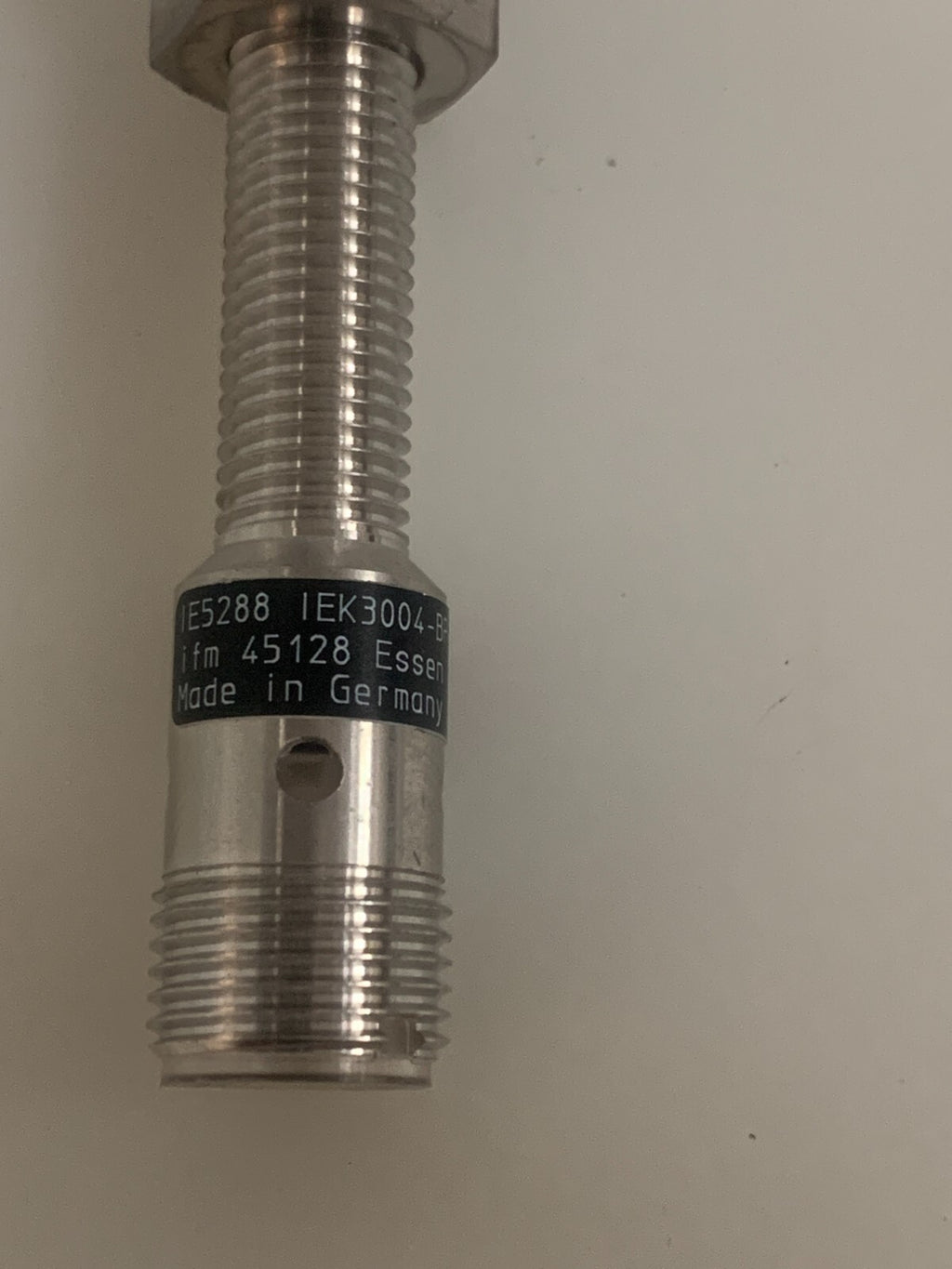 LOT OF 3  IFM ELECTRONIC INDUCTIVE SENSOR IEK3004-BPKG/US IE52882