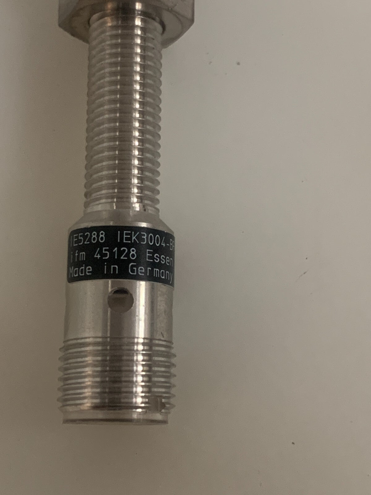 LOT OF 3  IFM ELECTRONIC INDUCTIVE SENSOR IEK3004-BPKG/US IE52882