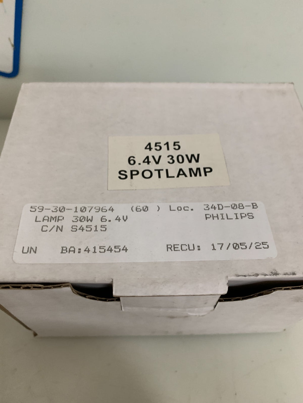 LOT OF 2 GE SPOTLAMP 4515 PAR36 6.4V 30W 55K