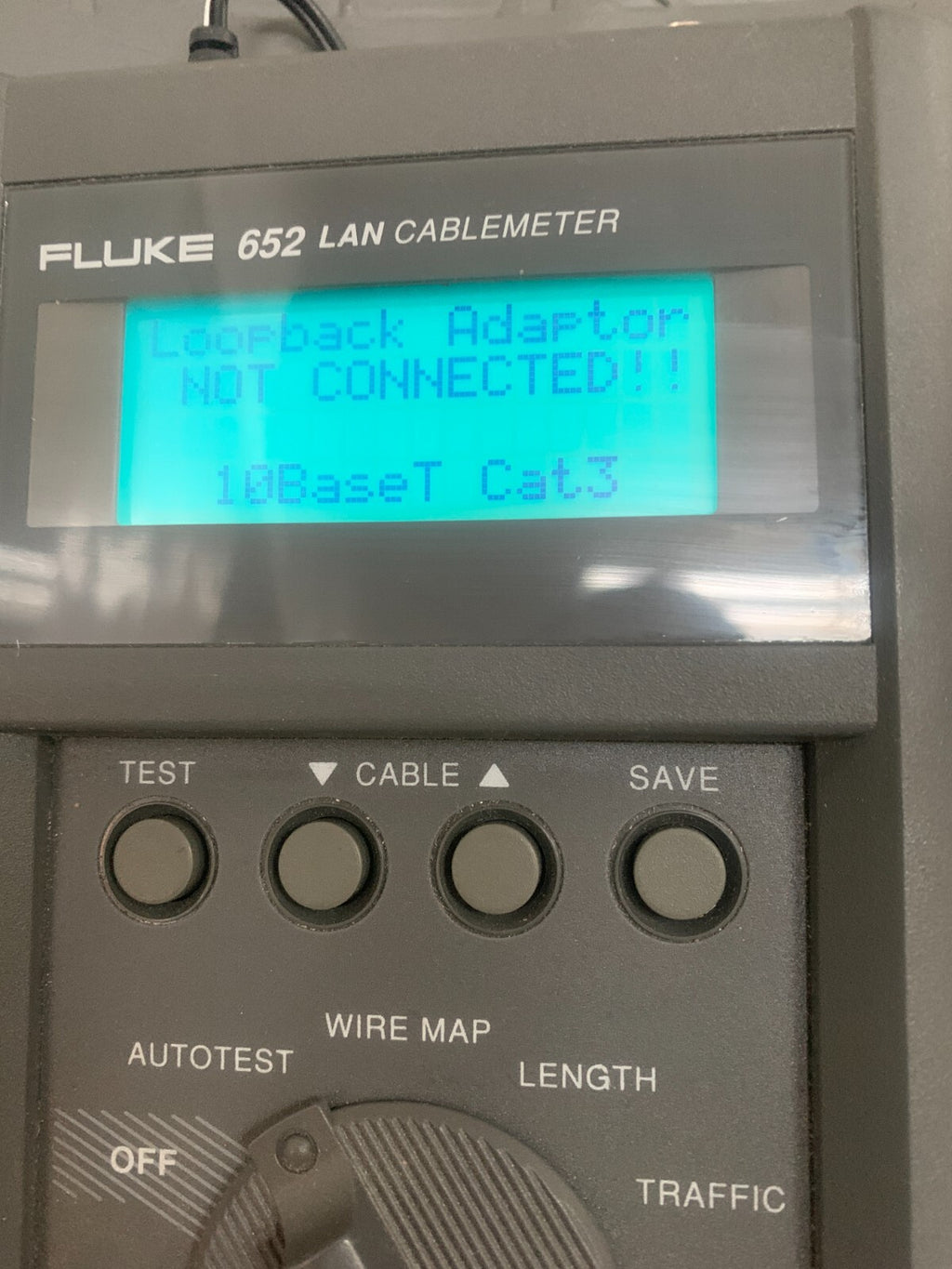 FLUKE CABLEMETER 652 LAN W/REMOTE 65OR  (BROKEN) AND CABLE IN CASE