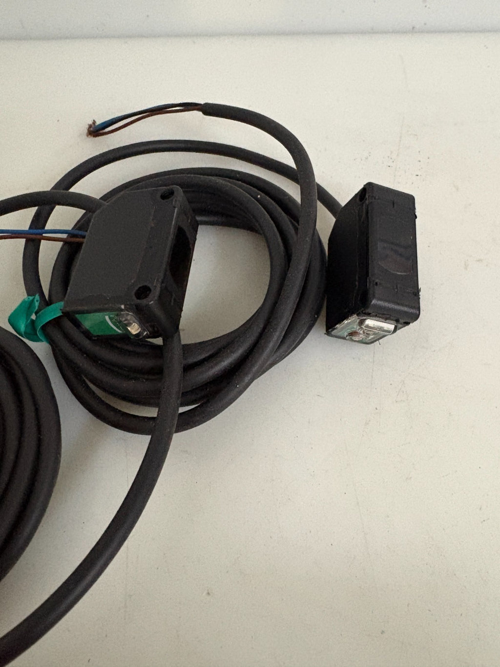 SUN X PHOTOELECTRIC BEAM SENSOR CX-21D AND CX-21P