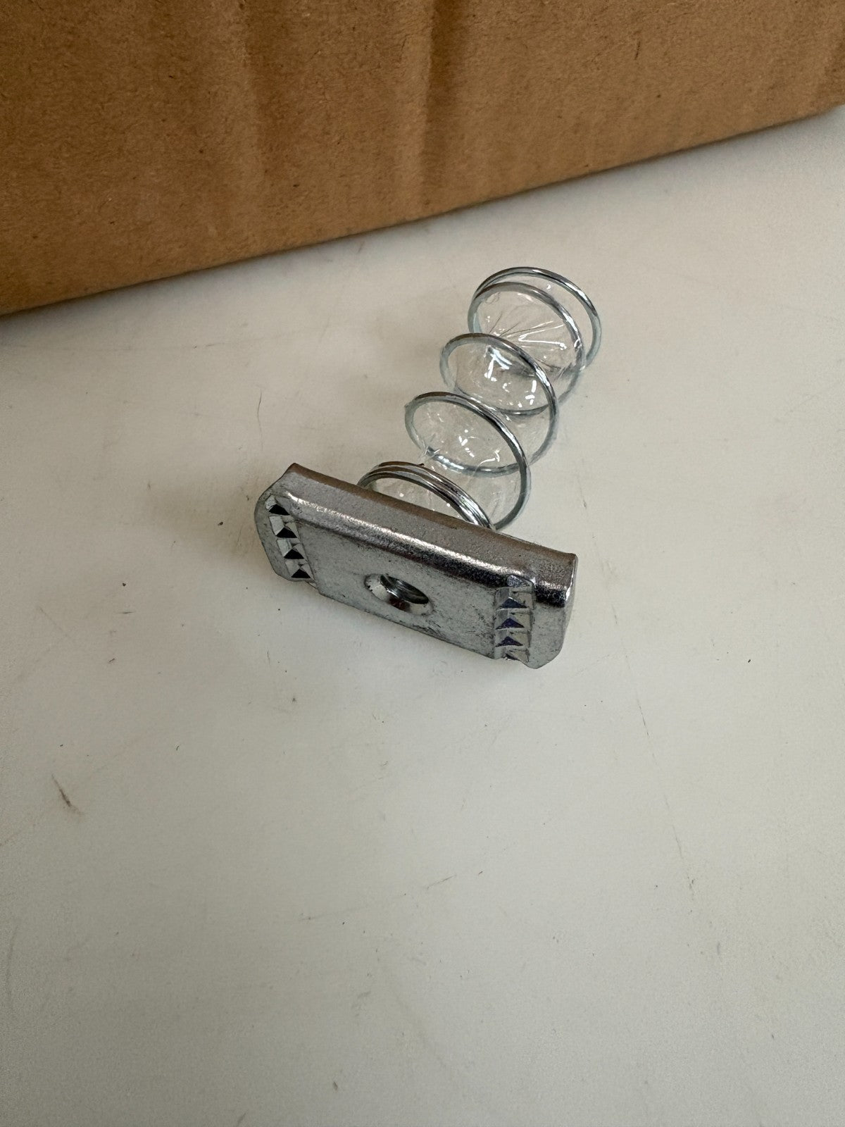 STRUT SPRING NUT REGULAR SPRING A 900RG.1/4 100 PER BOX1