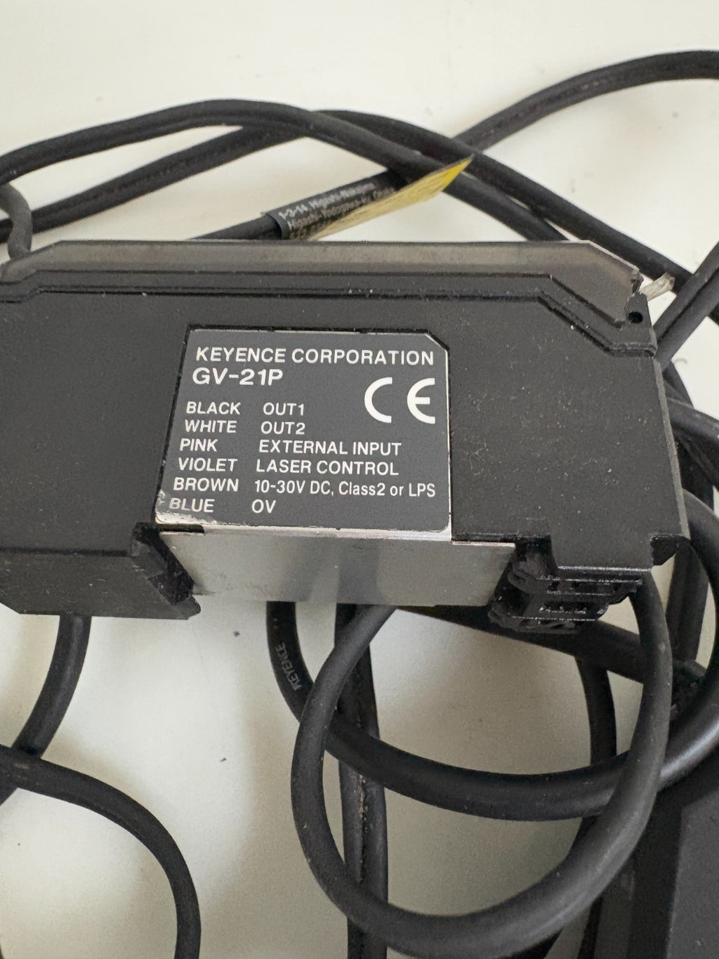 KEYENCE CMOS LASER SENSOR HEAD GV-H1000 W/GV-21P