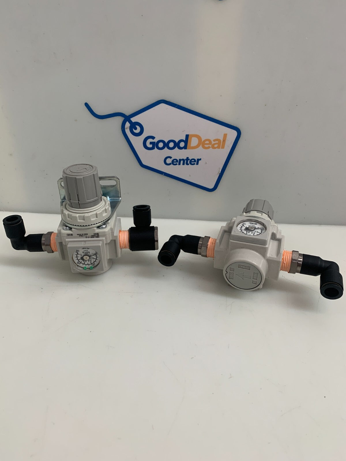 SMC  0-150 PSI Pressure Regulator  AR25-N03E-Z-B   w/Bracket & Valve  (Lot of 2)