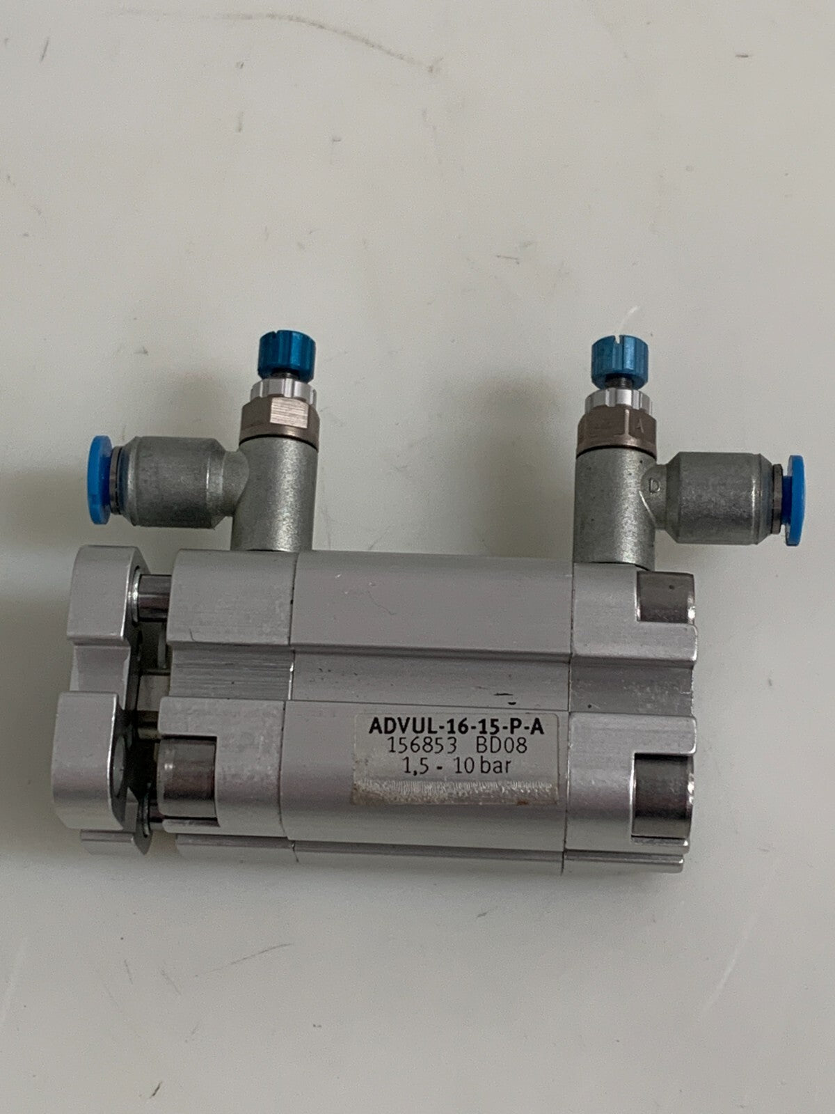 FESTO COMPACT PNEUMATIC CYLINDER 156853 ADVUL-16-15-P-A