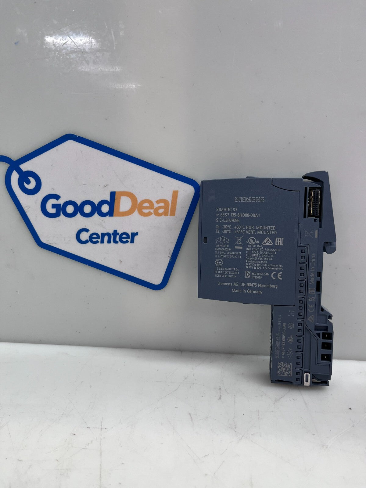 SIEMENS Simatic S7  6ES7 135-6HD00-0BA1  Analog Output Module