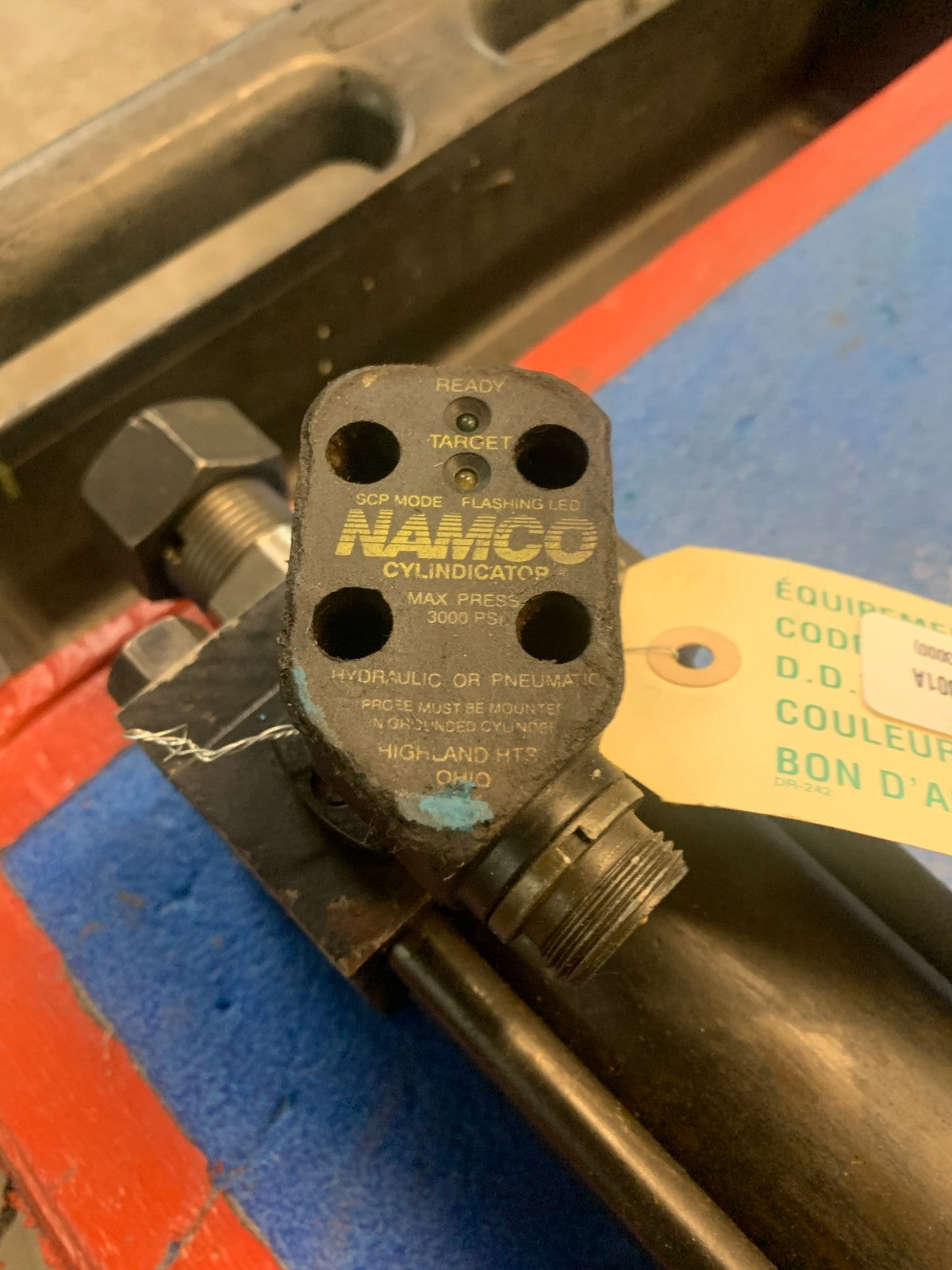 PARKER HANNIFIN PNEUMATIC CYLINDER 0250 CBB2HKTS38AC23000