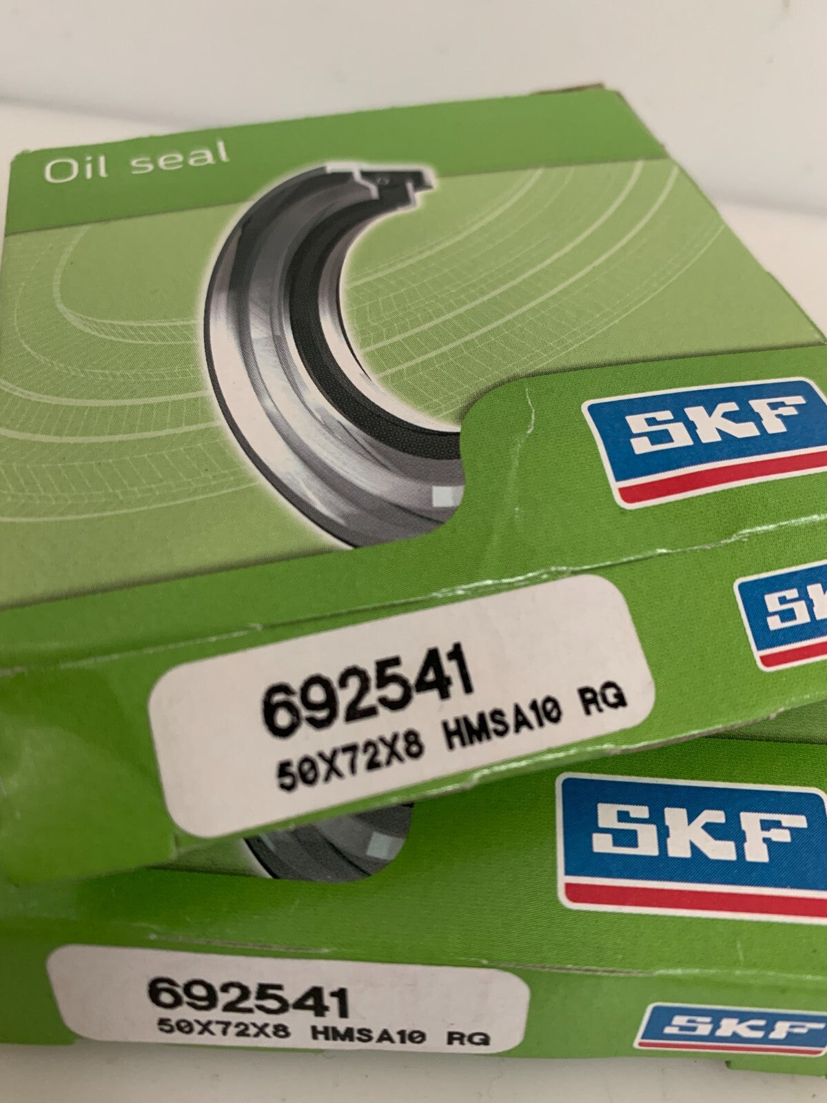 LOT OF 2 SKF NITRILE OIL SEAL 6925411