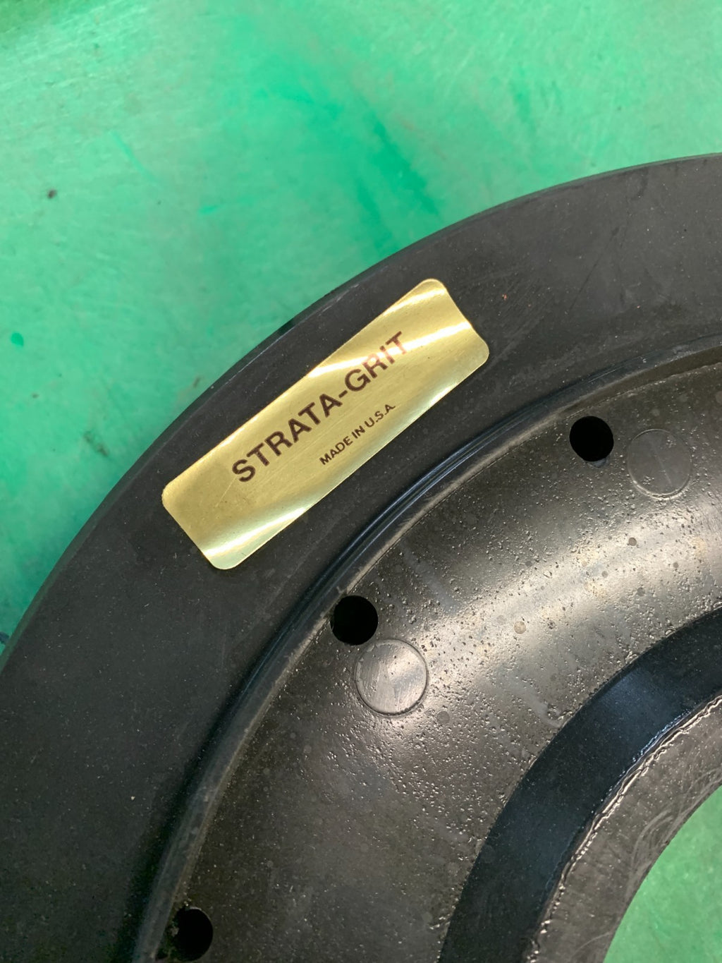 14" STRATA GRIT SHOWER FEED SCRUB BRUSH (H.DUTY)