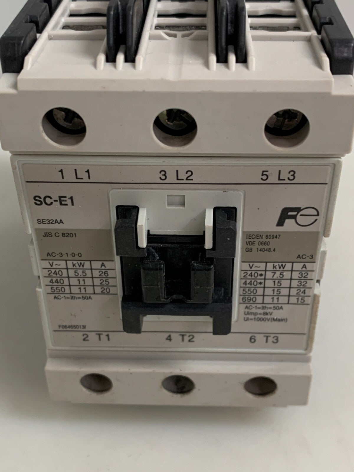 FUJI MAGNETIC CONTACTOR SC-E1 SE 32 AA