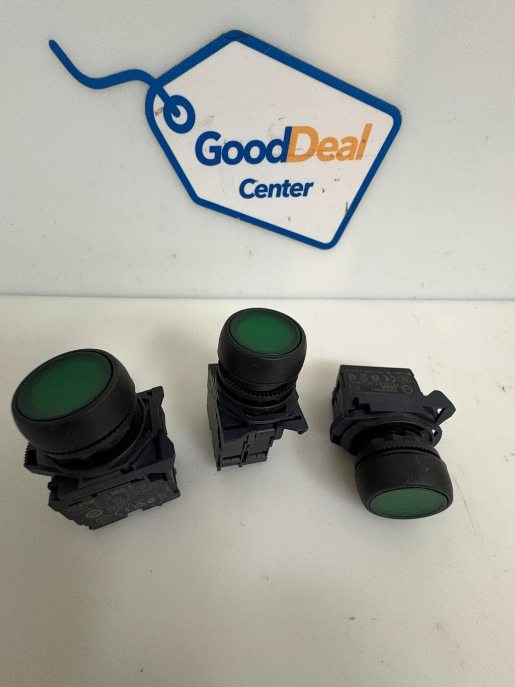 LOT OF 3 SPRECHER & SCHUH GREEN PUSH BUTTON SWITCH D7P-LF3PN3GX10E0