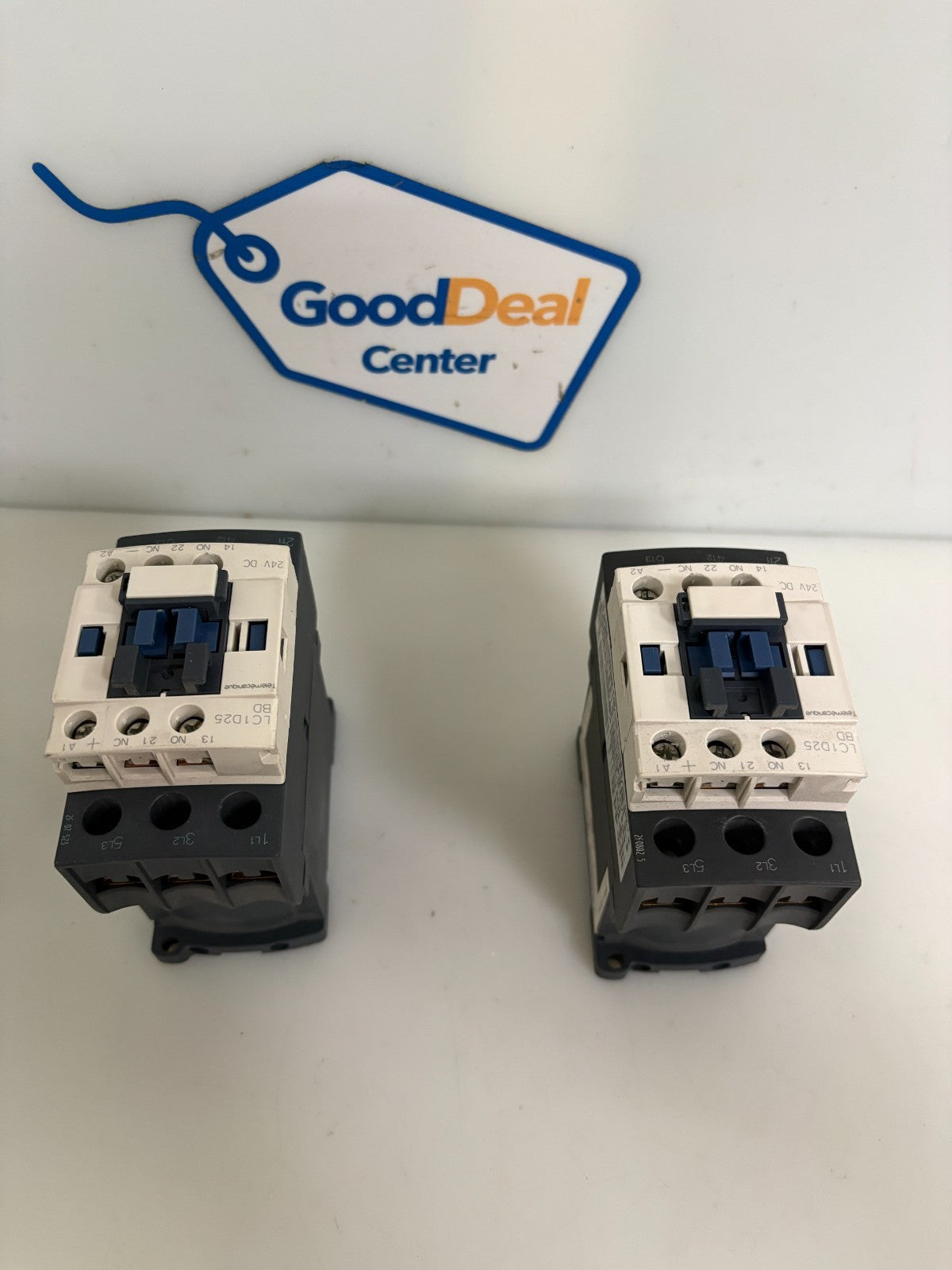 LOT OF 2 SCHNEIDER TELEMECANIQUE CONTACTOR 24V DC LC1D25 BD
