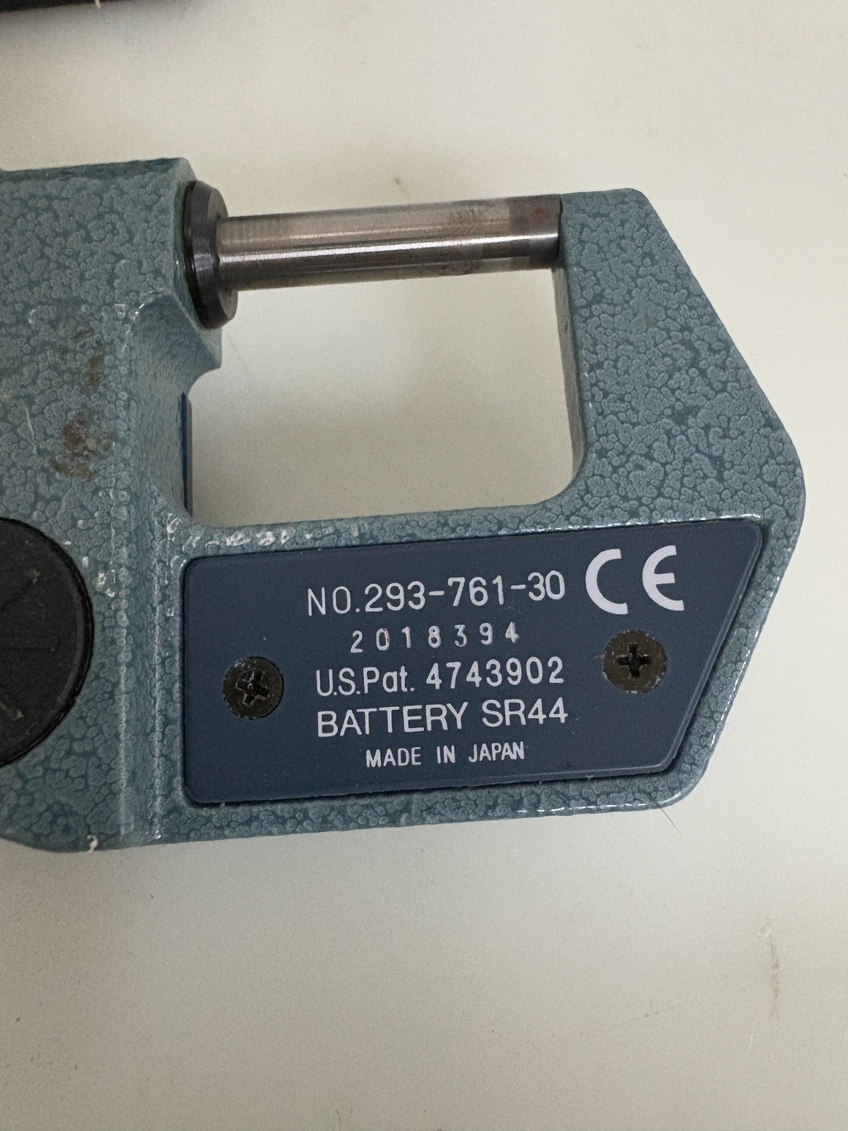 MITUTOYO 0-1" DIGITAL MICROMETER IN CASE 293-761-30