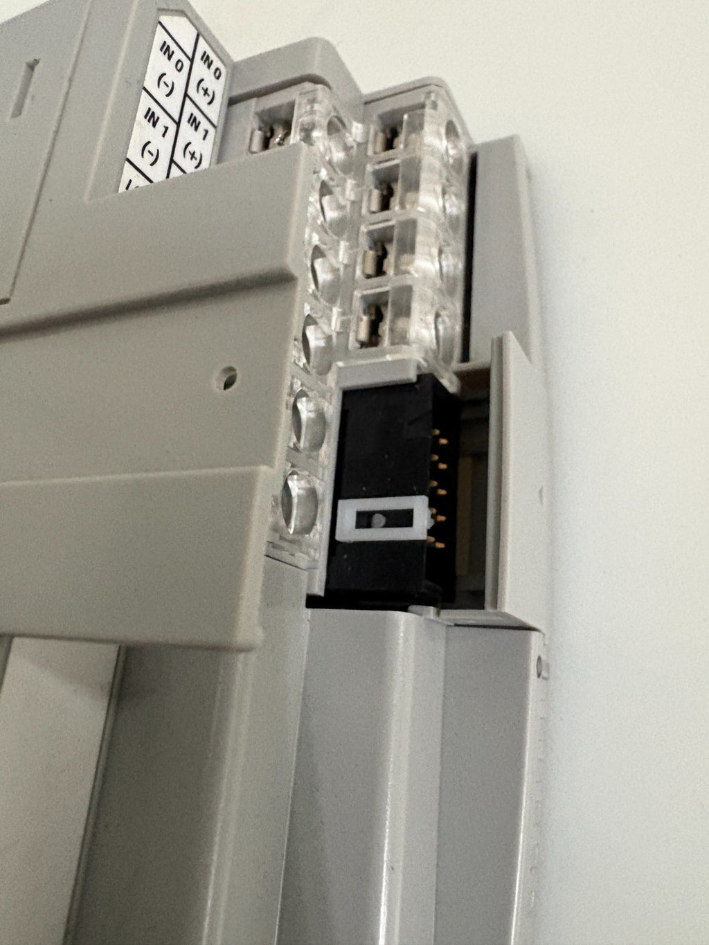 ALLEN BRADLEY MICROLOGIX 2CH INPUT/2CH OUTPUT ANALOG MODULE 1762-IF2OF2 SER B
