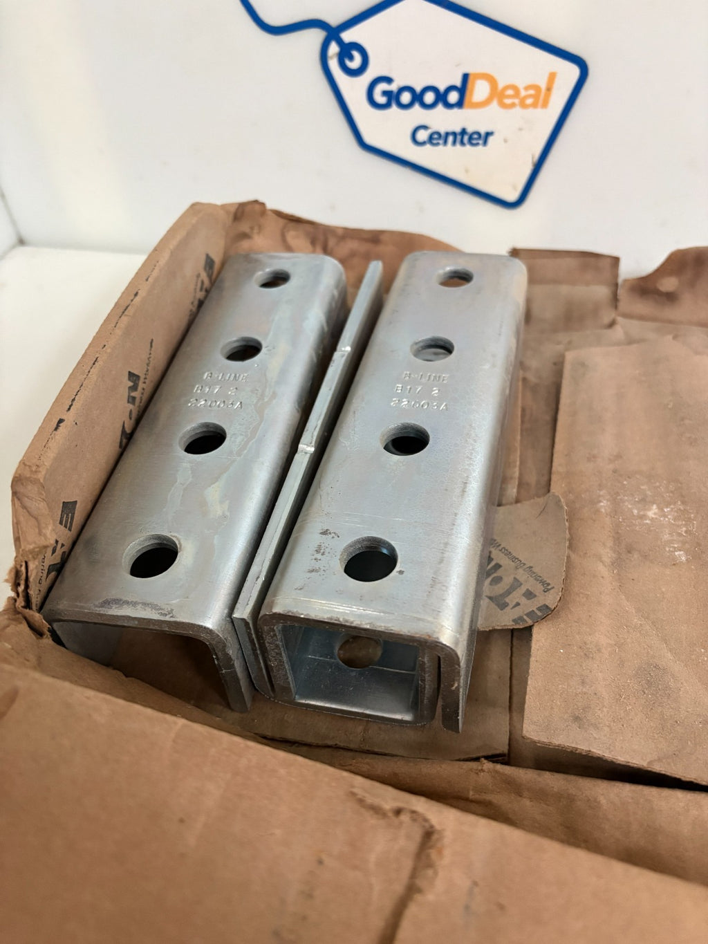 LOT OF 4 EATON B LINE ZINC PLATED CLOVIS FOR B22 OR B5 B172ZN2