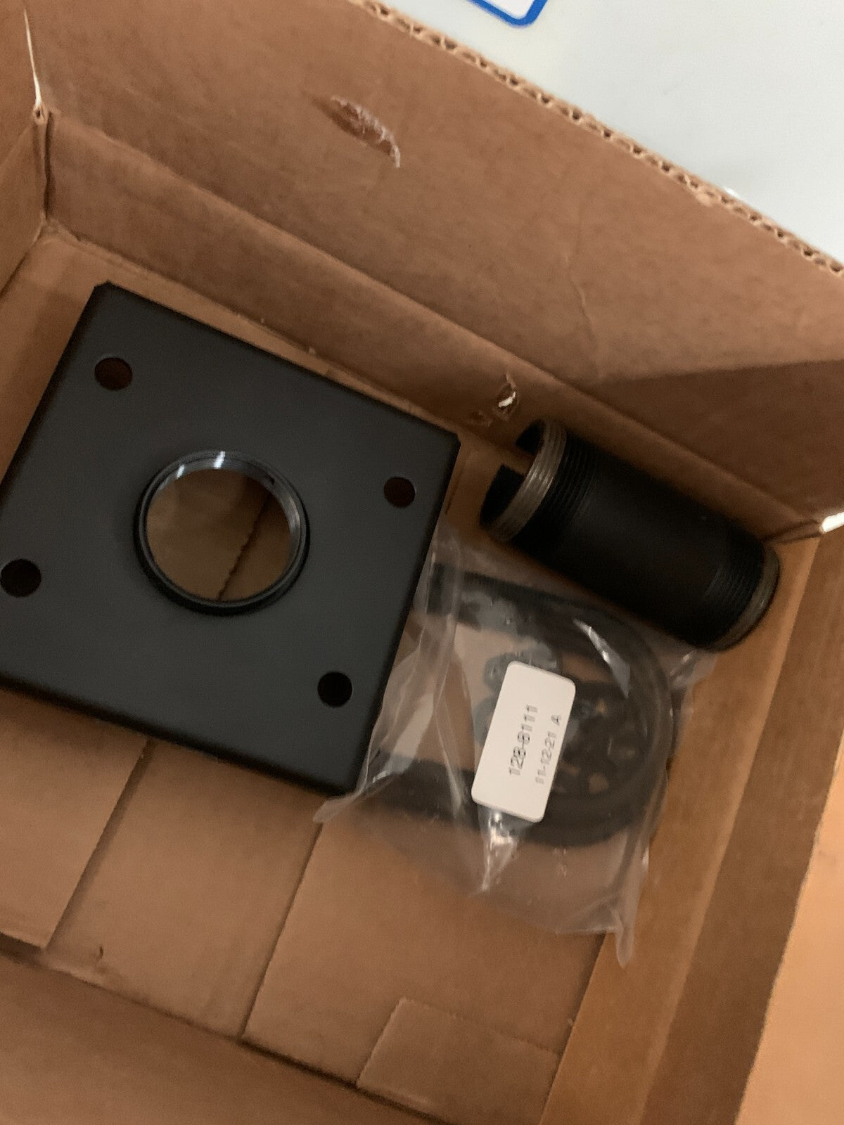 LOT OF 2 PEERLESS ACC600 TV OR PROJECTOR CEILING MOUNT