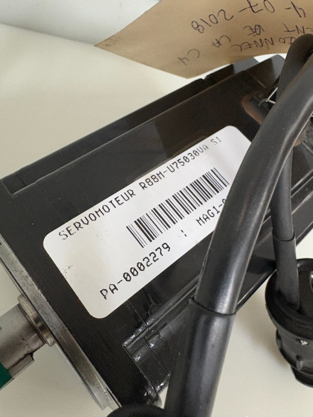 OMRON SERVO MOTOR R88M-U75030VA S1