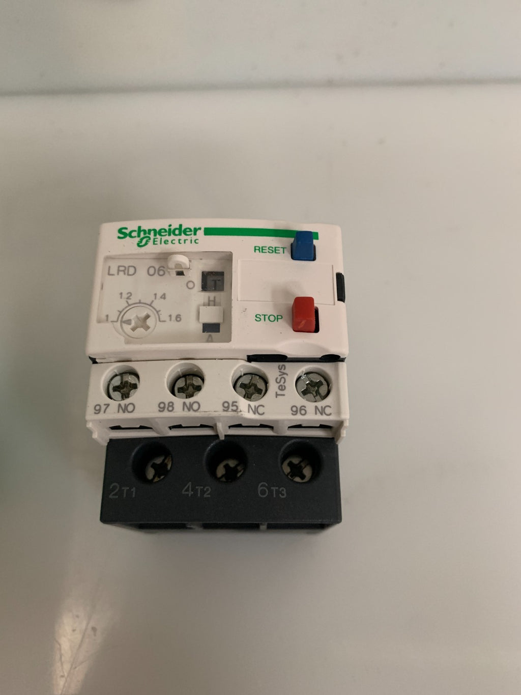 SCHNEIDER OVERLOAD RELAY LRD061