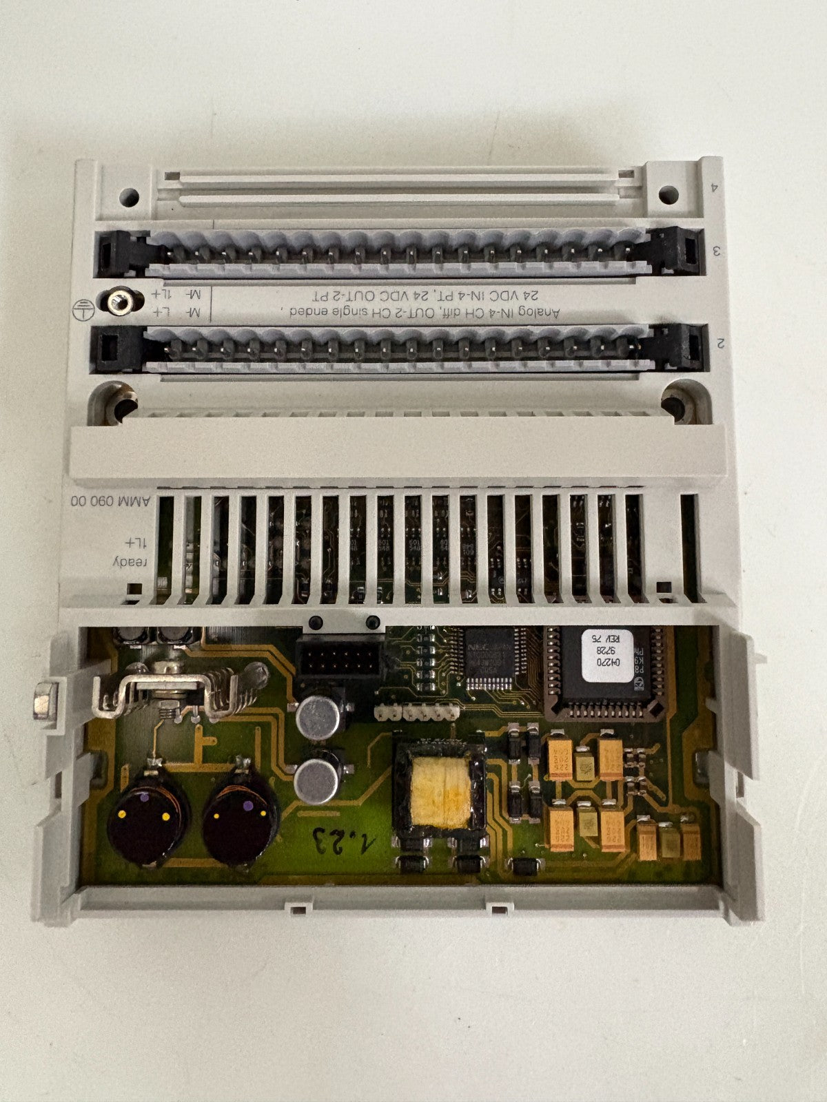 SCHNEIDER TSX MOMENTUM 170-AMM 090 00 I/O MODULE I/O ANALOG BASE