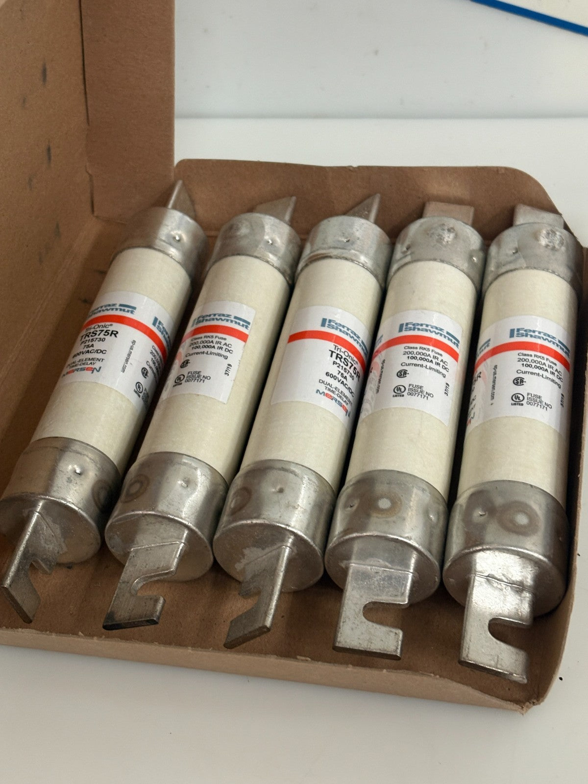 LOT OF 5 FERRAZ SHAWMUT TRIONIC 600V 75A TRS75R3