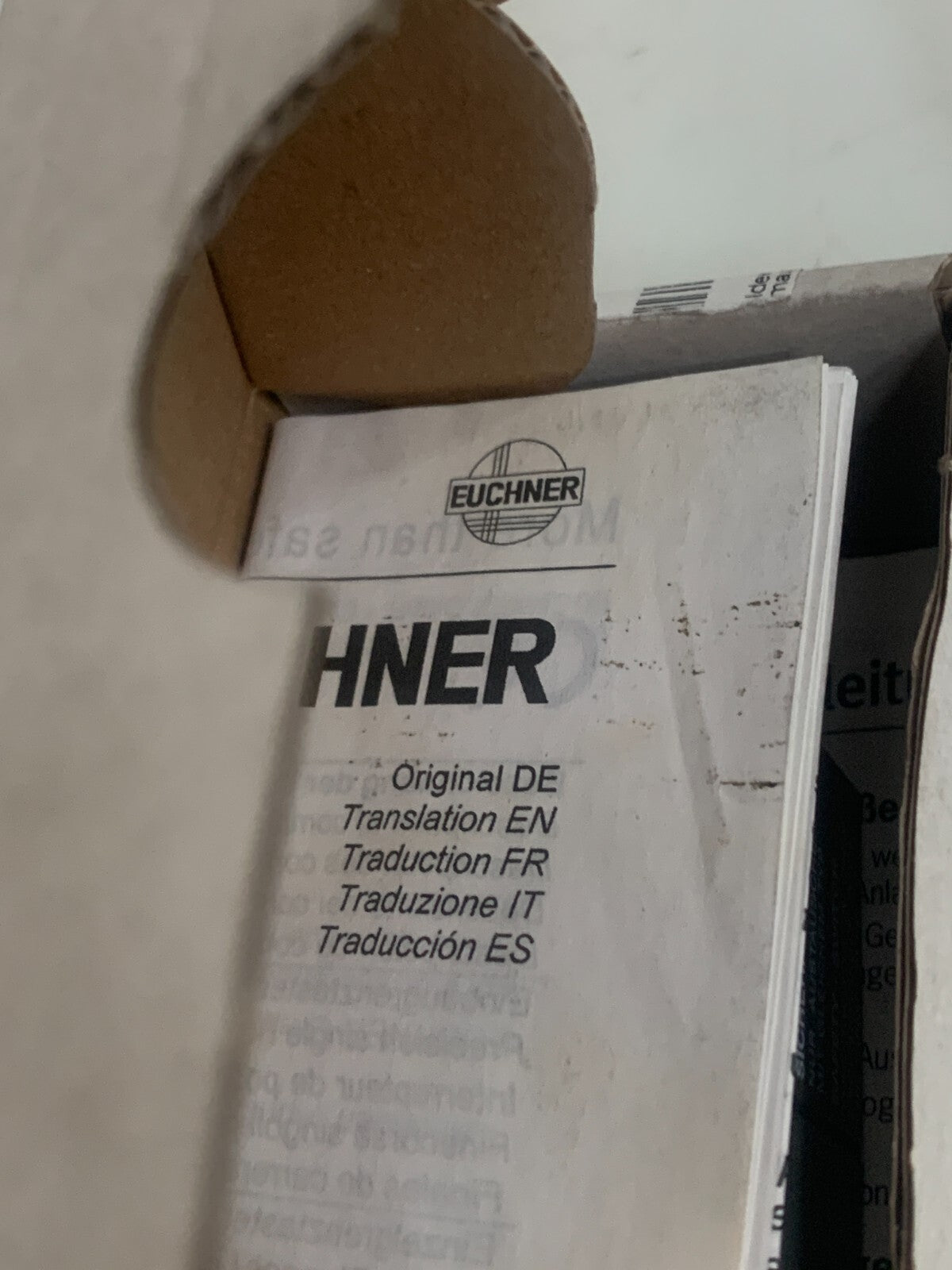 EUCHNER SAFETY SWITCH NB01 R588-M #0885834