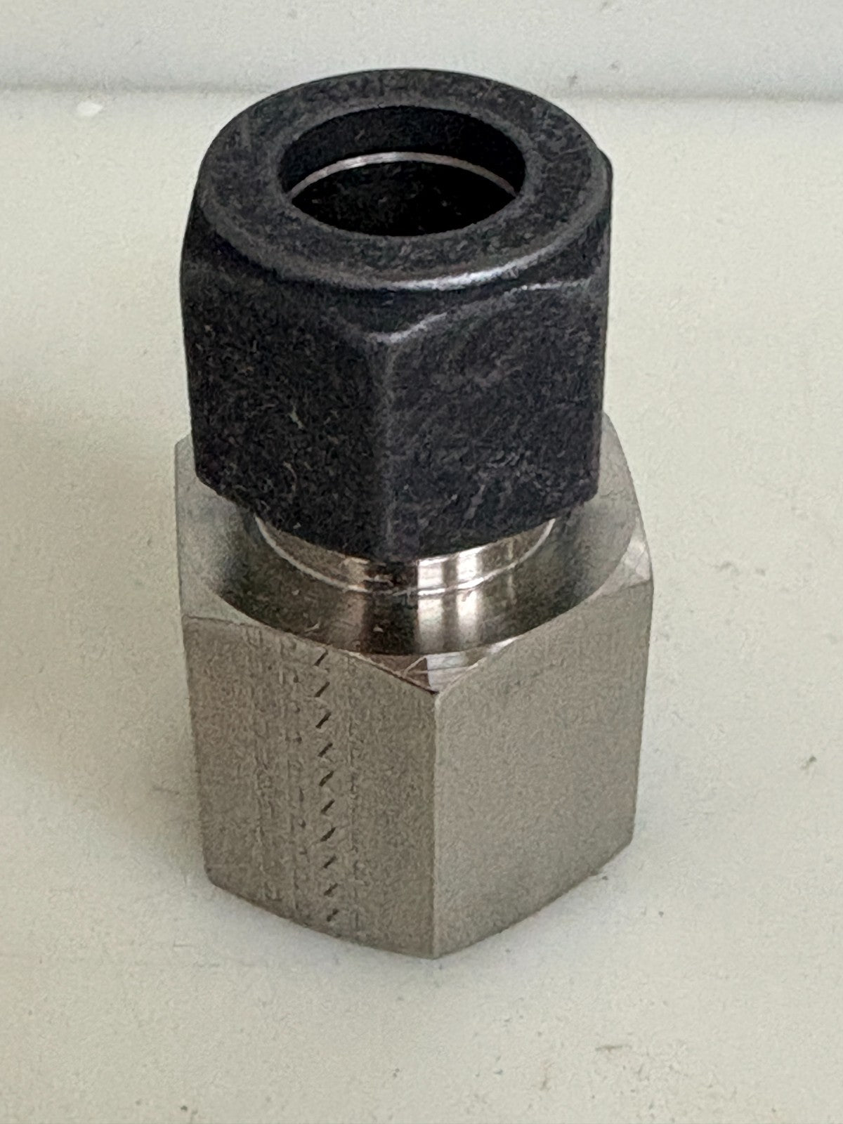 LOT OF 4 PARKER STAINLESS STEEL COMPRESSION FITTING 1/2"  #8-8GBZ-SS1