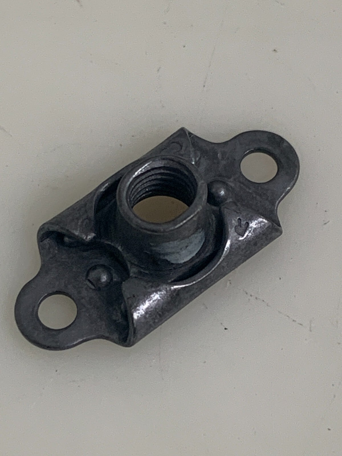SPS TECHNOLOGIES TWO LUG SELF LOCKING ASSY #BACN10JB3CD REV.V 100 PER BAG2